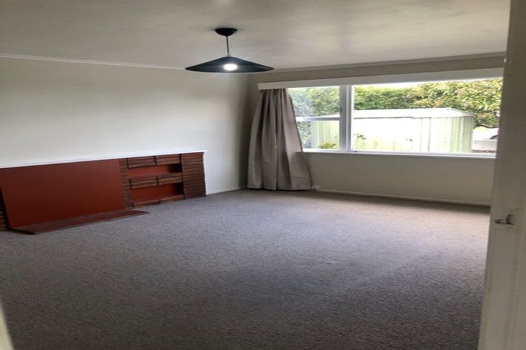 Photo of property in 199 Chivalry Road, Glenfield, Auckland, 0629