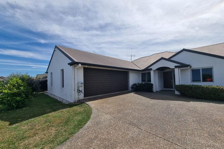Photo of property in 8 Westminster Place, Rototuna North, Hamilton, 3210