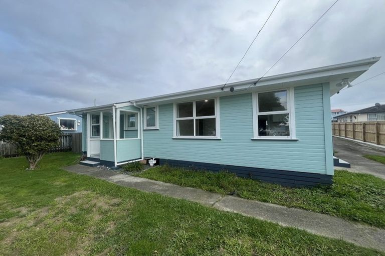 Photo of property in 74a Te Pene Avenue, Titahi Bay, Porirua, 5022
