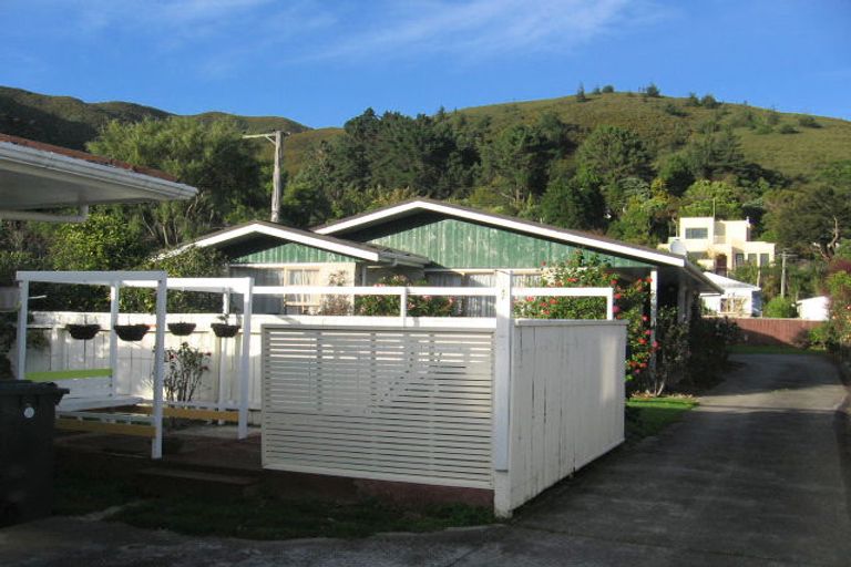 Photo of property in 2/42 Norton Park Avenue, Fairfield, Lower Hutt, 5011