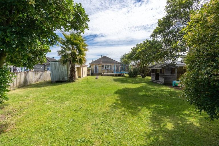 Photo of property in 30 Holland Road, Fairfield, Hamilton, 3214