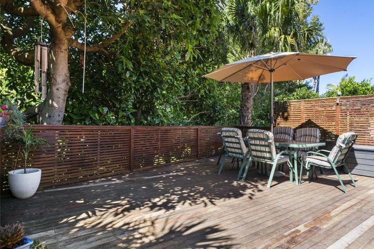 Photo of property in 18 Honeysuckle Lane, Ohauiti, Tauranga, 3112