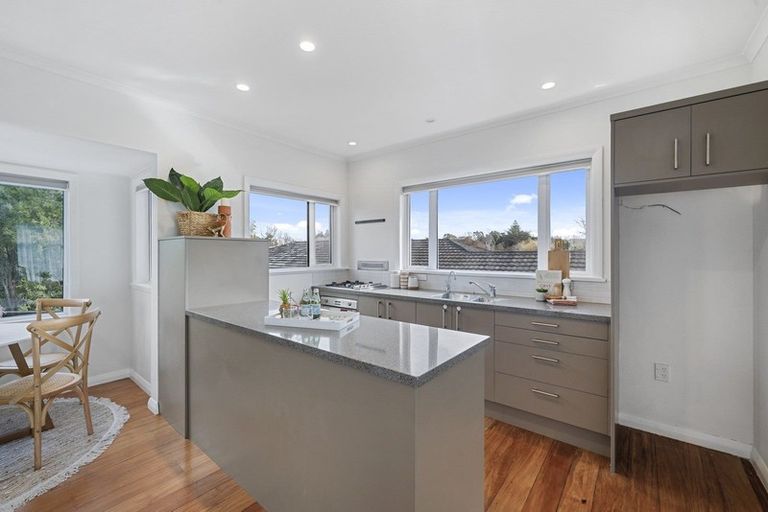 Photo of property in 10 Karaka Grove, Raumati Beach, Paraparaumu, 5032