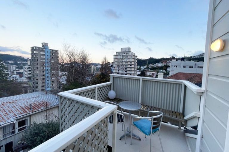Photo of property in 359 The Terrace, Te Aro, Wellington, 6011