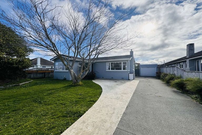 Photo of property in 21 Vernon Avenue, Takaro, Palmerston North, 4412
