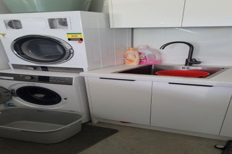Photo of property in 6 Gisele Crescent, Halswell, Christchurch, 8025