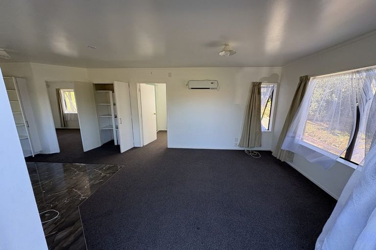 Photo of property in 63 Harmel Road, Glendene, Auckland, 0602