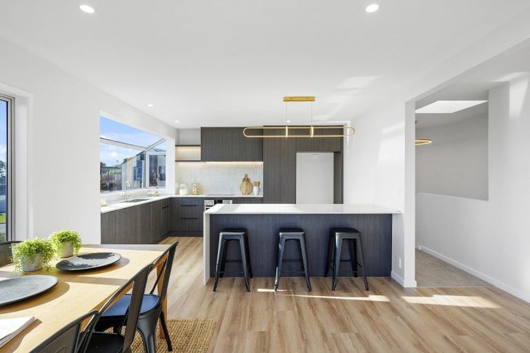 Photo of property in 283 Cannon Hill Crescent, Mount Pleasant, Christchurch, 8081