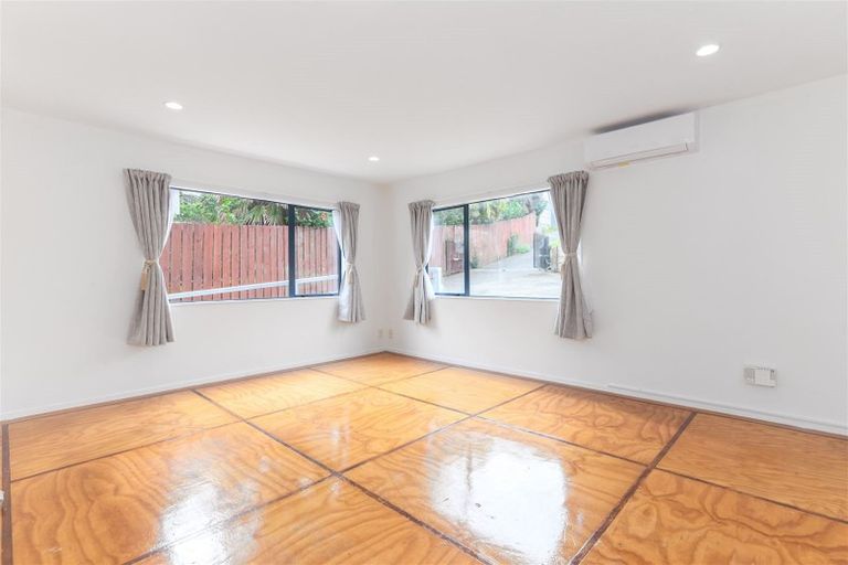 Photo of property in 111a Rosier Road, Glen Eden, Auckland, 0602