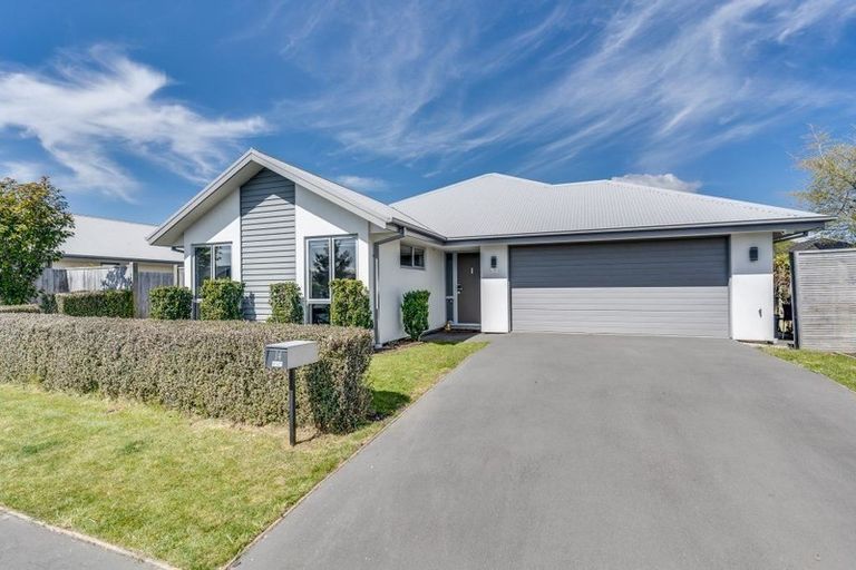 Photo of property in 14 Gosling Crescent, Halswell, Christchurch, 8025