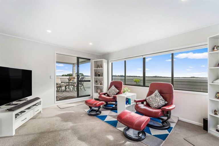 Photo of property in 66a Tiri Road, Manly, Whangaparaoa, 0930