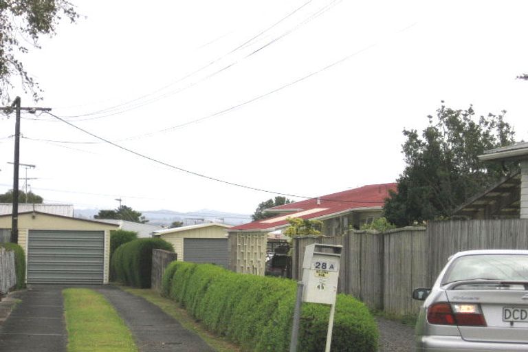 Photo of property in 30 Tramway Road, Beach Haven, Auckland, 0626
