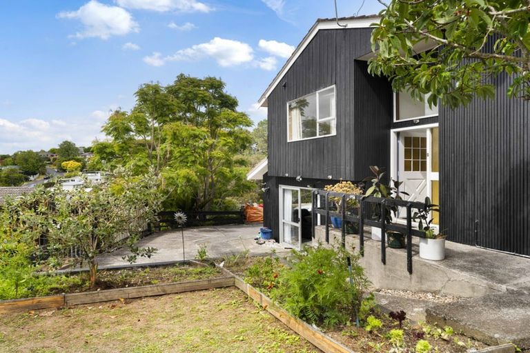 Photo of property in 2/39c Coronation Road, Hillcrest, Auckland, 0627