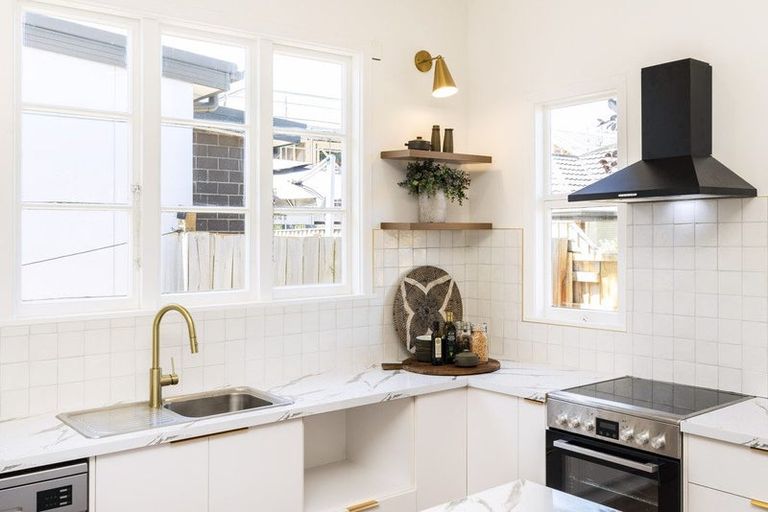 Photo of property in 342 Lyttelton Street, Spreydon, Christchurch, 8024