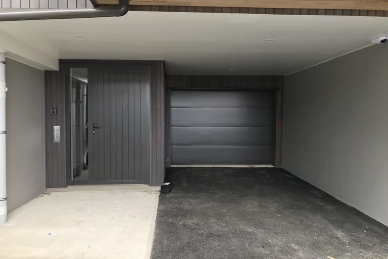 Photo of property in 1/18 Oriental Terrace, Oriental Bay, Wellington, 6011