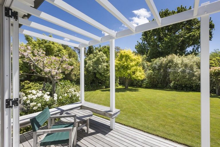 Photo of property in 31 Elmira Avenue, Hokowhitu, Palmerston North, 4410