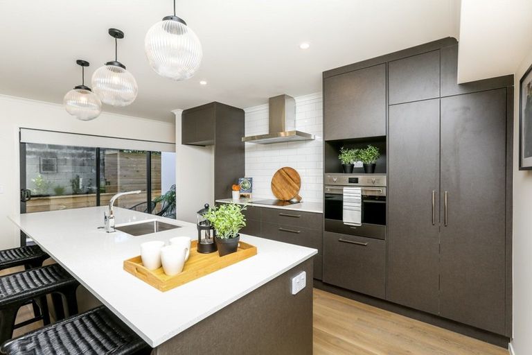 Photo of property in 92a Lemon Street, New Plymouth, 4312