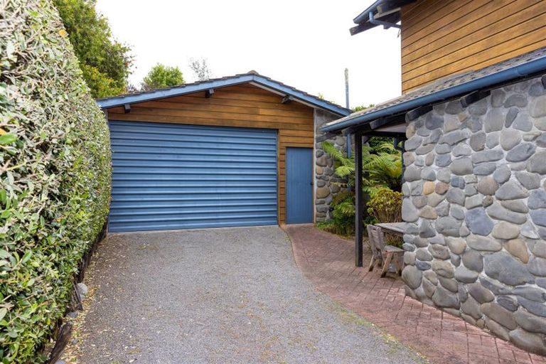 Photo of property in 16 Tokomaru Drive, Havelock North, 4130