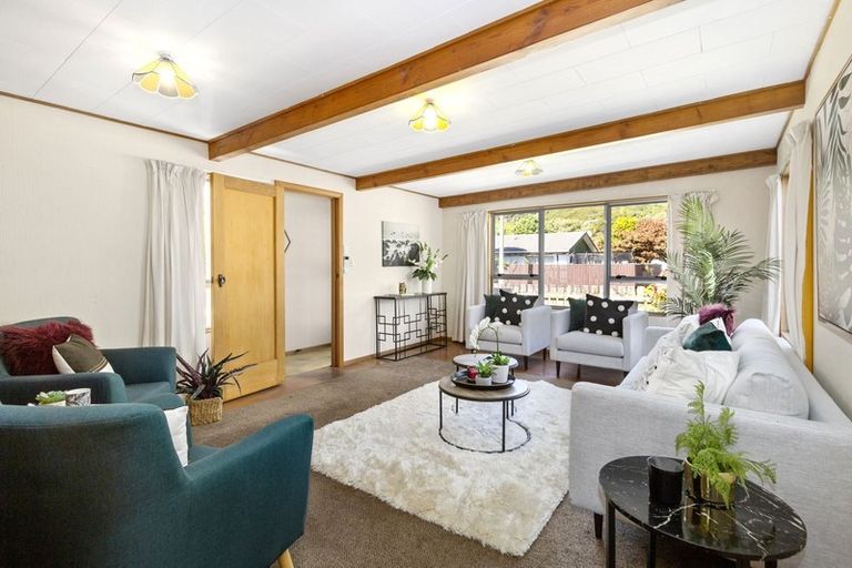 Photo of property in 4 Godley Street, Waterloo, Lower Hutt, 5011