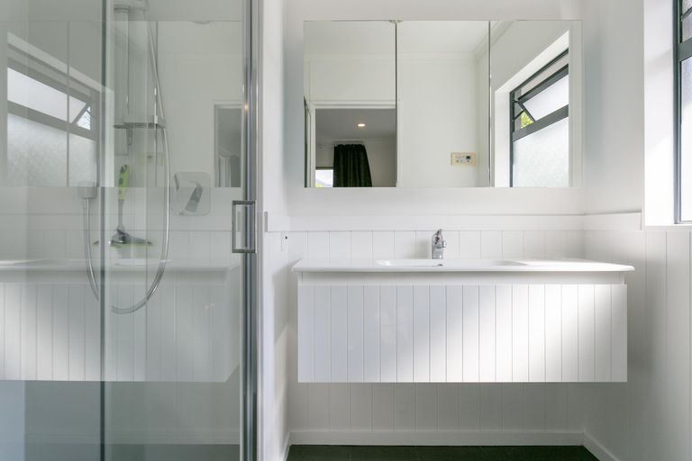 Photo of property in 2/94 Harvey Street, Waipahihi, Taupo, 3330