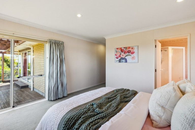 Photo of property in 174 Weggery Drive, Waikanae Beach, Waikanae, 5036