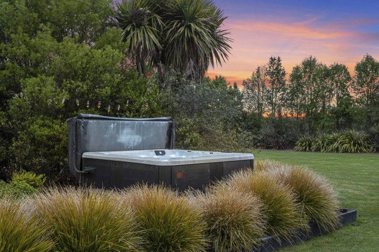 Photo of property in 39 Loburn Whiterock Road, Loburn, Rangiora, 7472