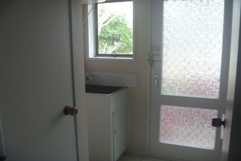 Photo of property in 1/16a Trentham Road, Papakura, 2110