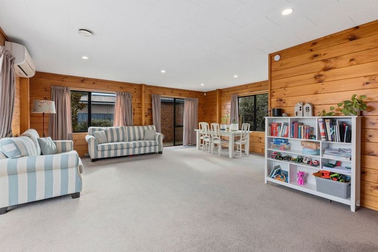 Photo of property in 270a Mairehau Road, Burwood, Christchurch, 8083