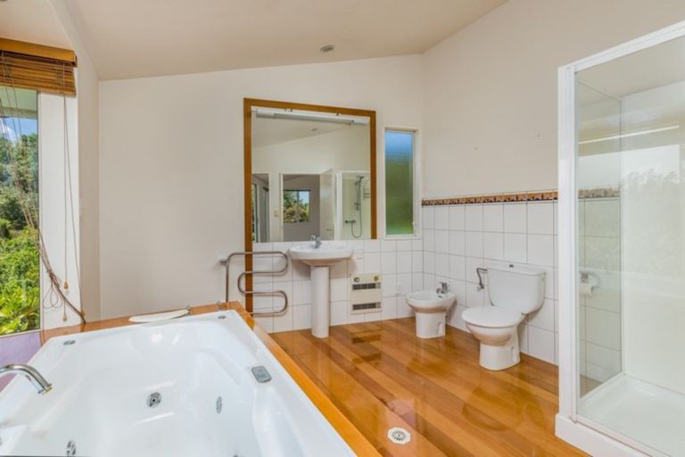 Photo of property in 180 Landing Road, Kerikeri, 0230