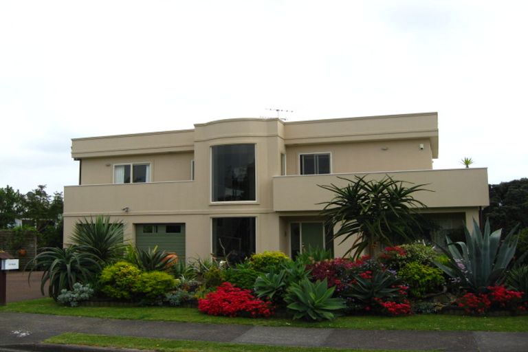 Photo of property in 42 Pacific Parade, Army Bay, Whangaparaoa, 0930