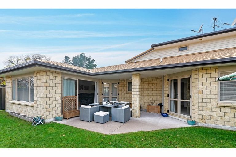 Photo of property in 35/64 Kawaha Point Road, Kawaha Point, Rotorua, 3010