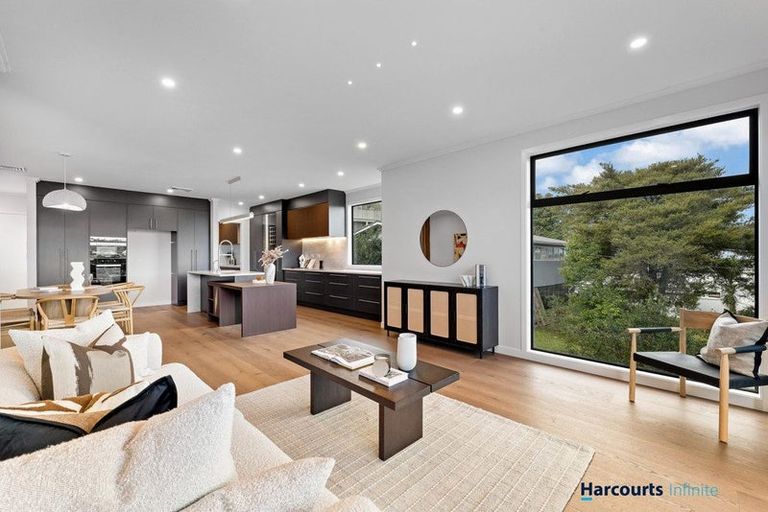 Photo of property in 545 Beach Road, Murrays Bay, Auckland, 0630