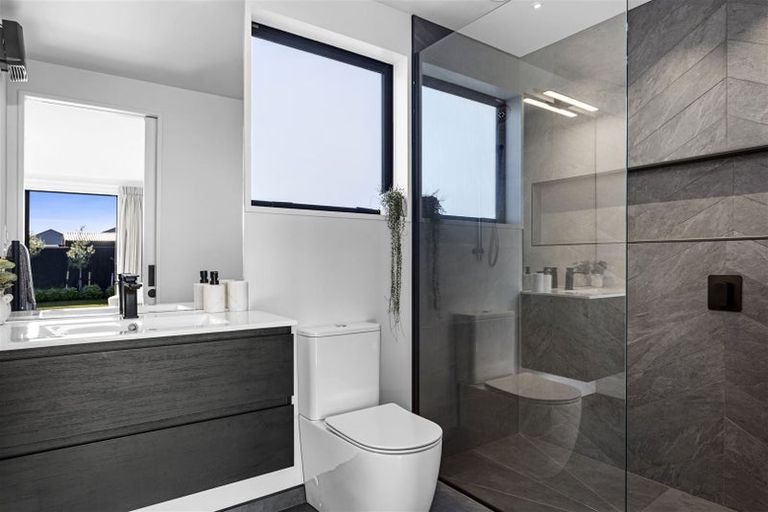 Photo of property in 46 Charles Upham Drive, Rangiora, 7400