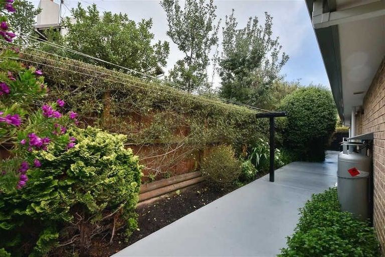 Photo of property in 116 Mccormacks Bay Road, Mount Pleasant, Christchurch, 8081