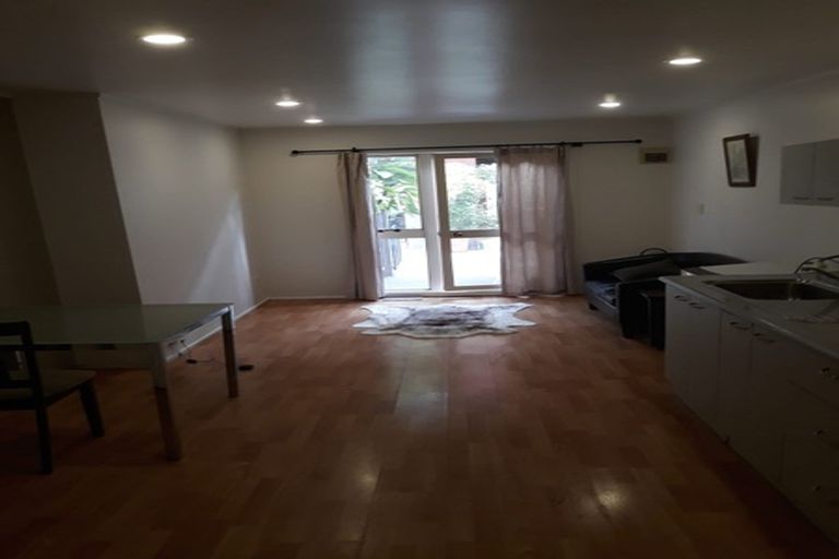 Photo of property in 7b/66 Mount Eden Road, Mount Eden, Auckland, 1024