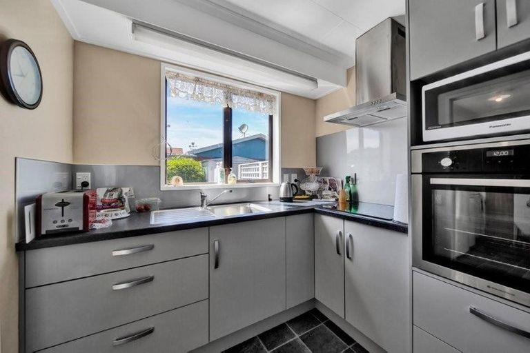 Photo of property in 48 Wilson Street, Hawera, 4610