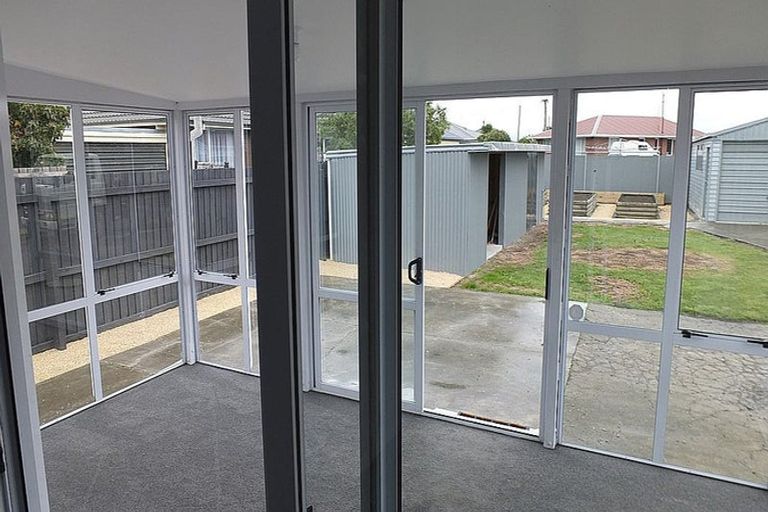 Photo of property in 124 Springs Road, Hornby, Christchurch, 8042