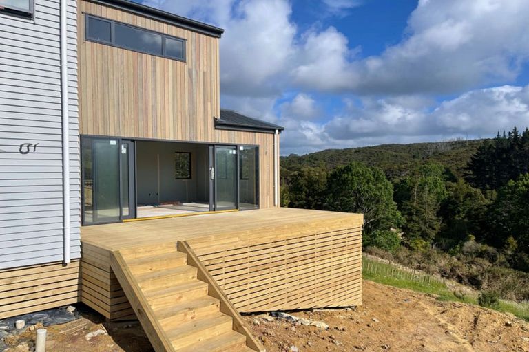 Photo of property in 27 Kotuitui Drive, Wainui, 0992