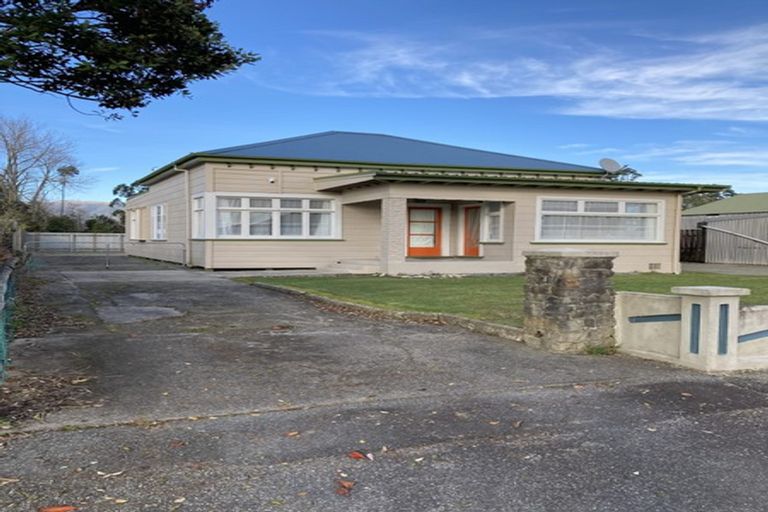 Photo of property in 128 Brougham Street, Westport, 7825