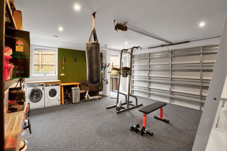 Photo of property in 16 Atutahi Street, Hurdon, New Plymouth, 4310