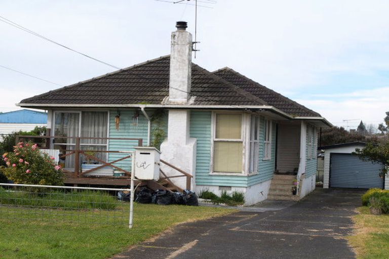 Photo of property in 4 Sutton Avenue, Mangere East, Auckland, 2024