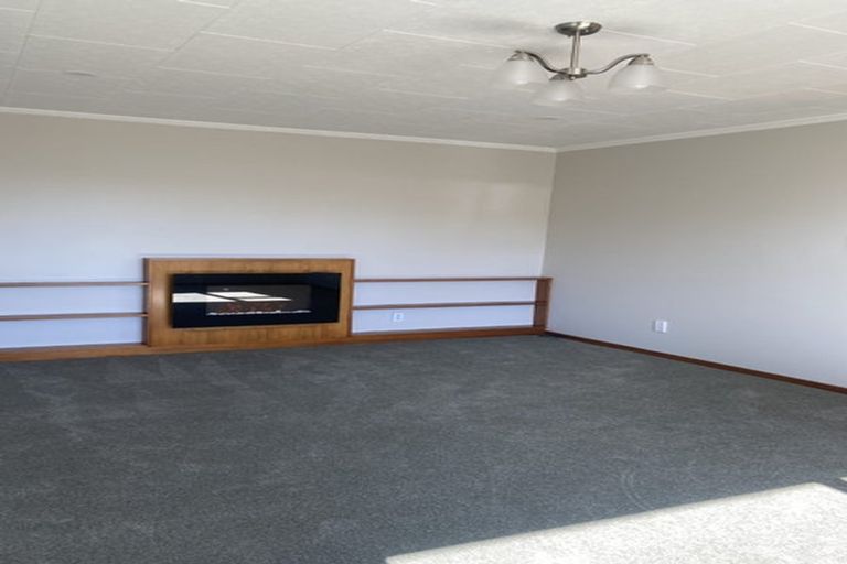 Photo of property in 14 Gibson Drive, Hornby, Christchurch, 8042