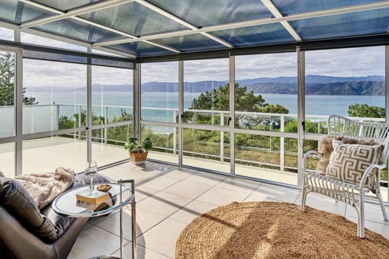 Photo of property in 7 Stormanstown Way, Seatoun, Wellington, 6022