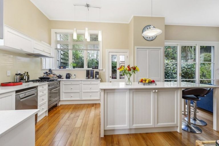 Photo of property in 20 Talavera Terrace, Kelburn, Wellington, 6012