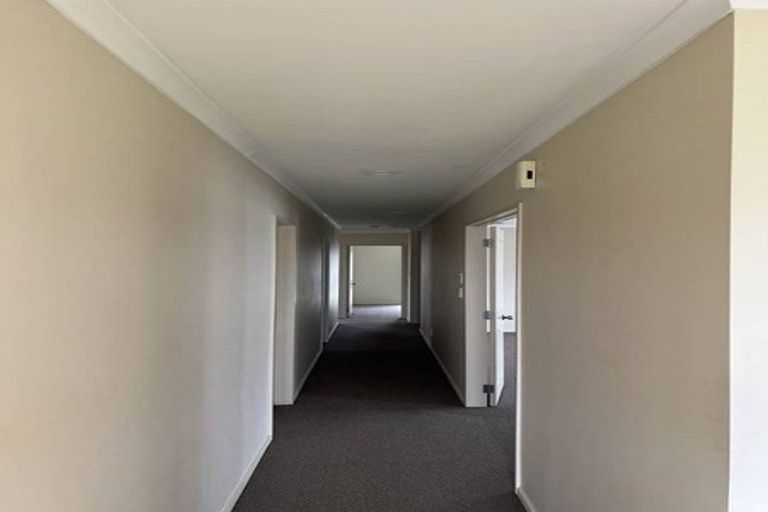 Photo of property in 25 Glenross Drive, Wattle Downs, Auckland, 2103