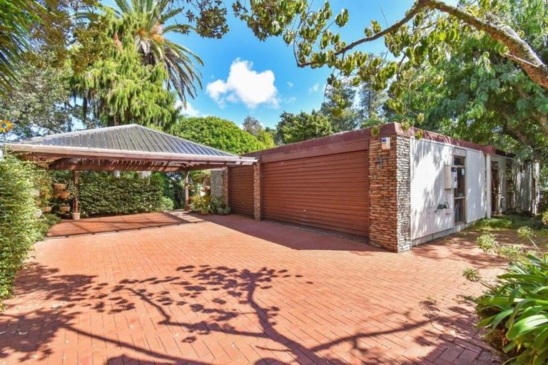 Photo of property in 30 Scenic Drive, Hillpark, Auckland, 2102