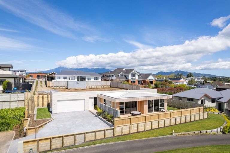Photo of property in 9a Lemont Place, Westown, New Plymouth, 4310