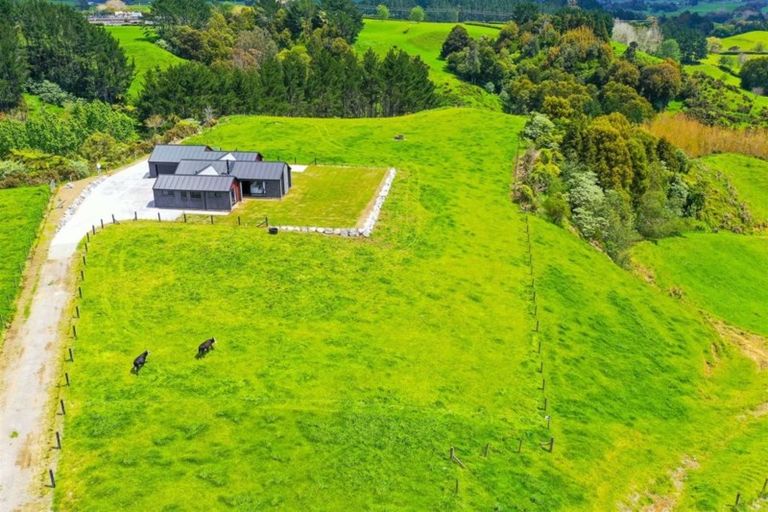 Photo of property in 110 Stockman Road, Tikorangi, Waitara, 4383