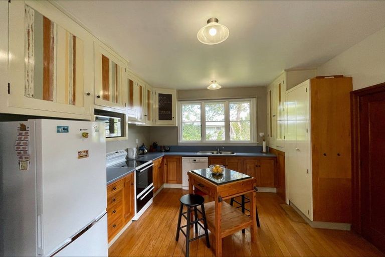 Photo of property in 63 Main North Road, Geraldine, 7930