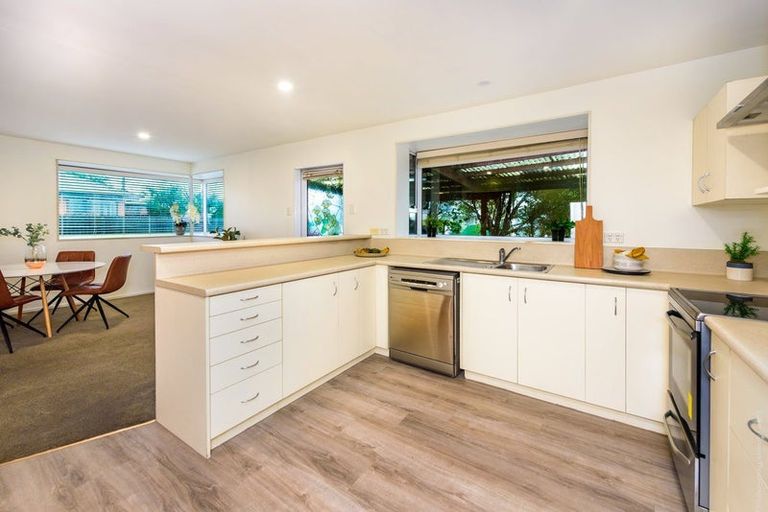 Photo of property in 76 Mary Street, Papanui, Christchurch, 8053